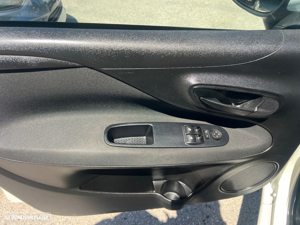 Fiat Punto 1.3 M-Jet Lounge S&S - 19