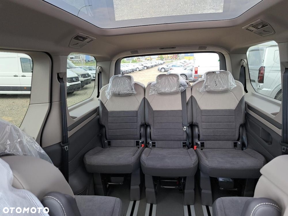 Volkswagen Multivan - 26