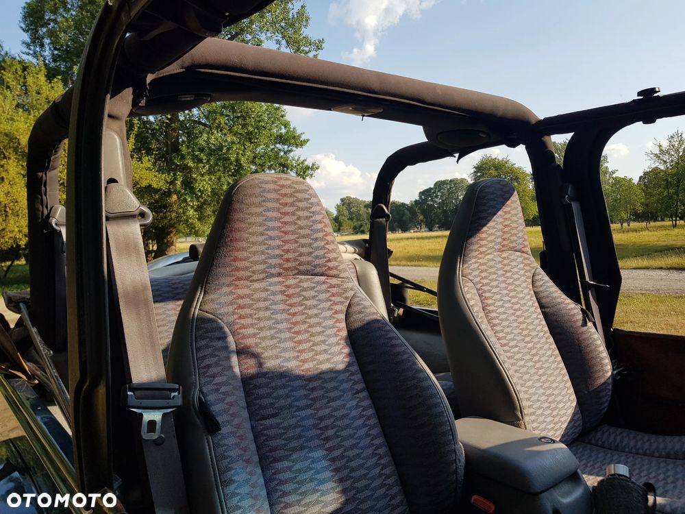 Jeep Wrangler 2.5 Sport - 30
