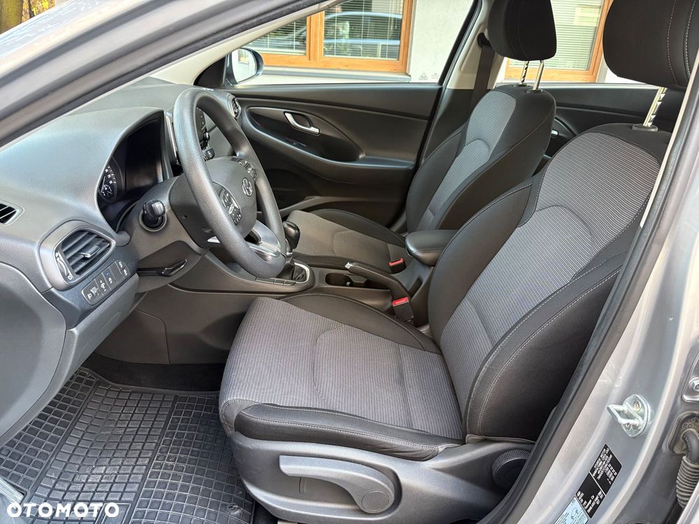 Hyundai i30 1.5 DPI Classic + - 11