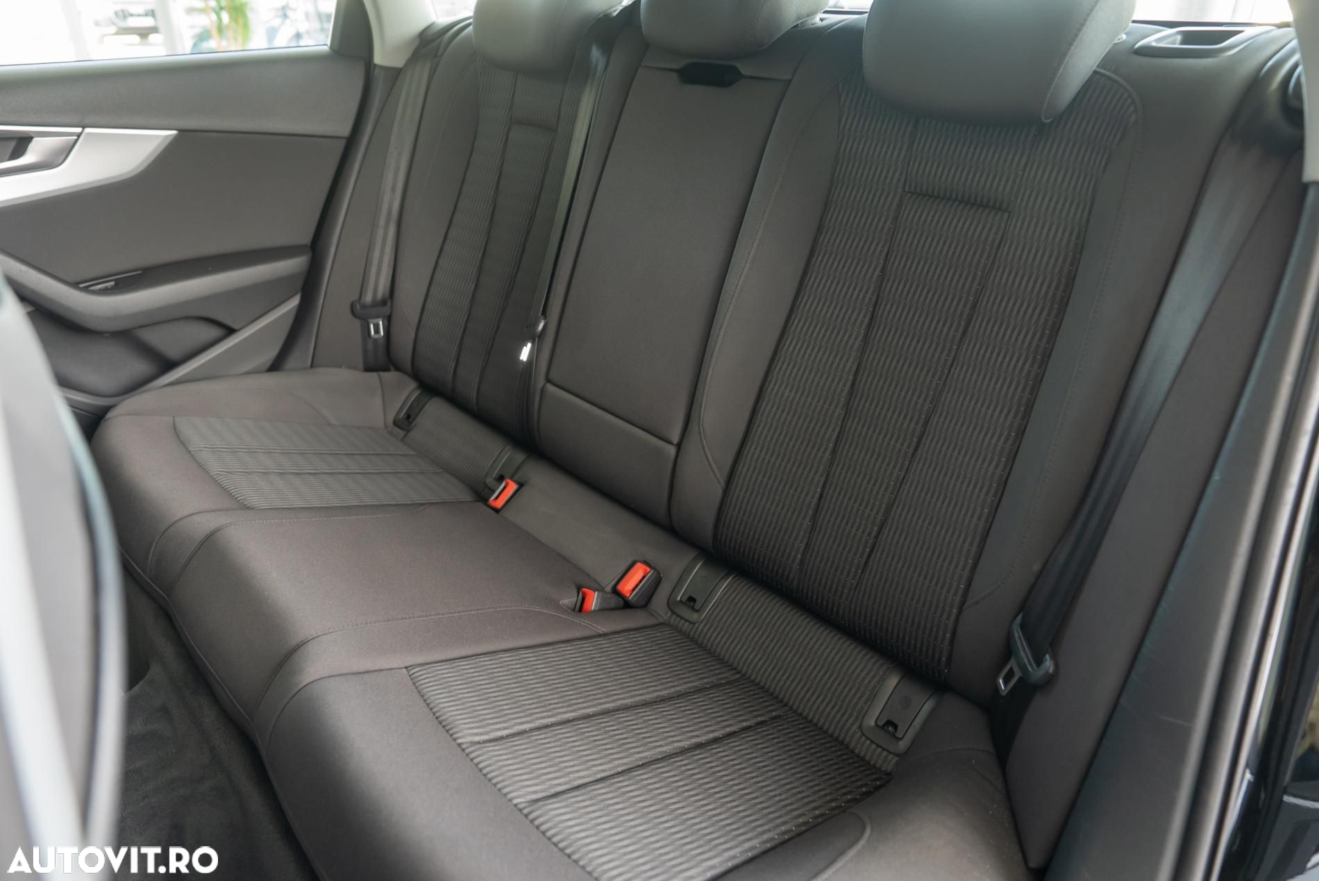 Audi A4 Avant 2.0 TDI S tronic - 20