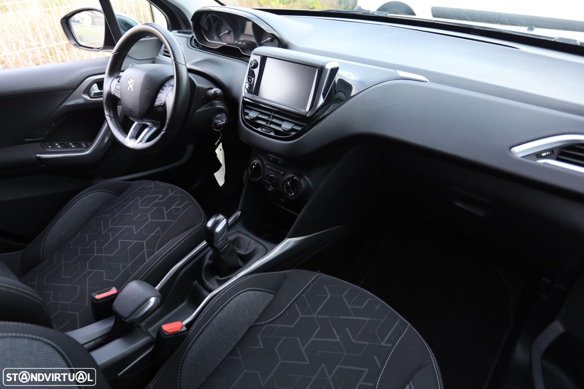 Peugeot 2008 1.6 BlueHDi Style - 15
