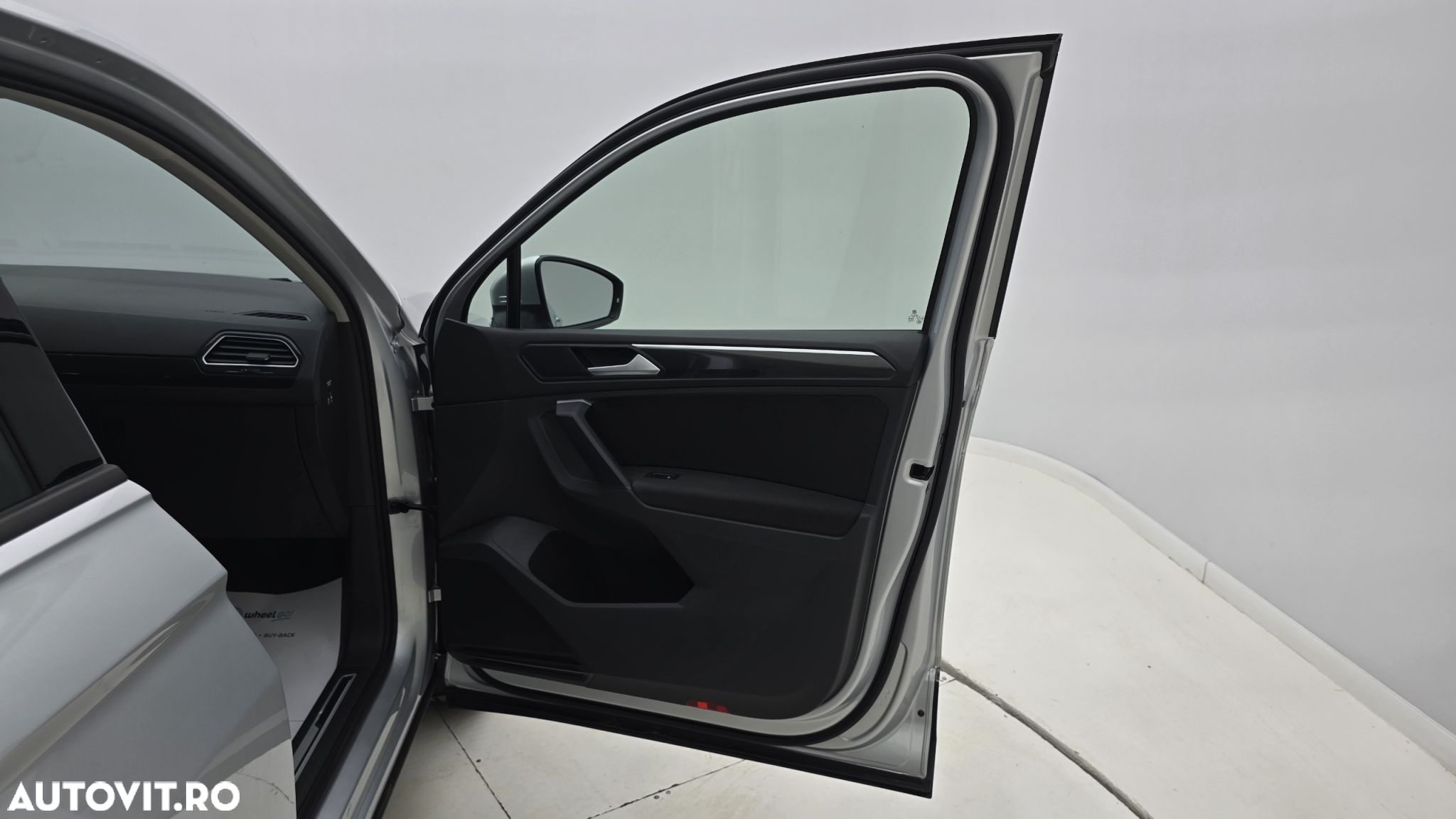 Volkswagen Tiguan - 18