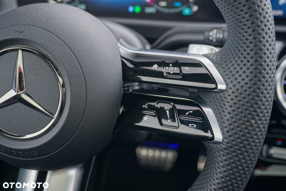 Mercedes-Benz Klasa A 220 4-Matic AMG Line 8G-DCT - 10