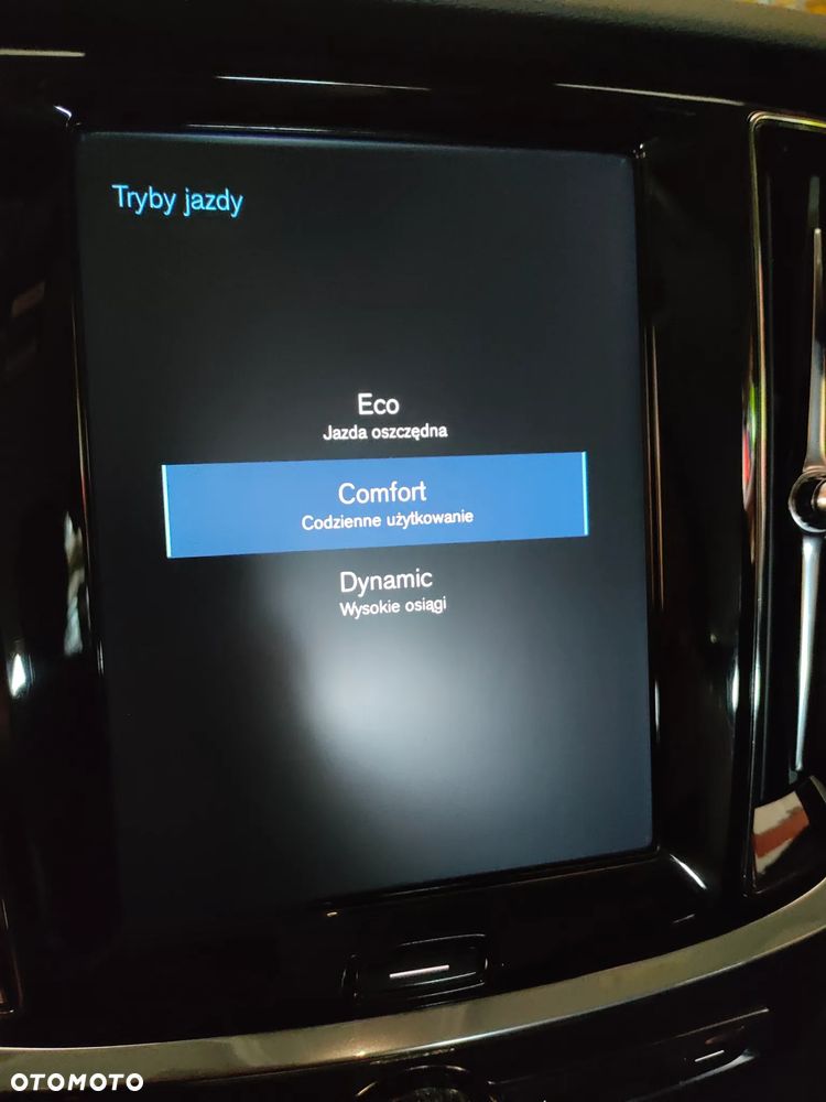 Volvo V60 D4 Geartronic Momentum Pro - 17