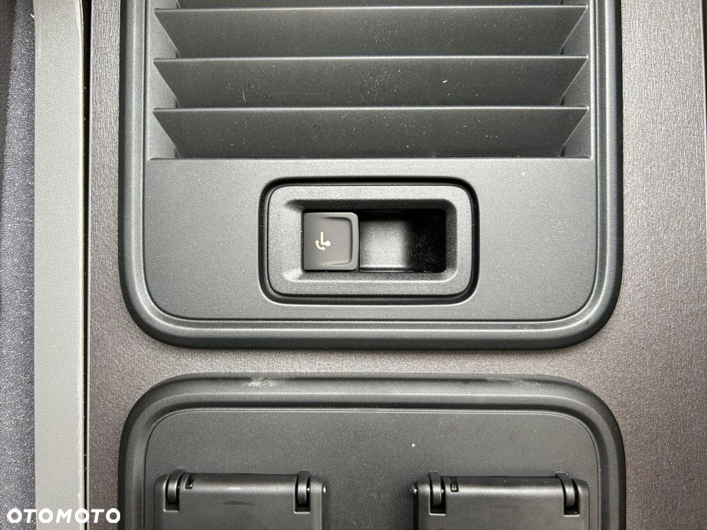 Volkswagen California - 36