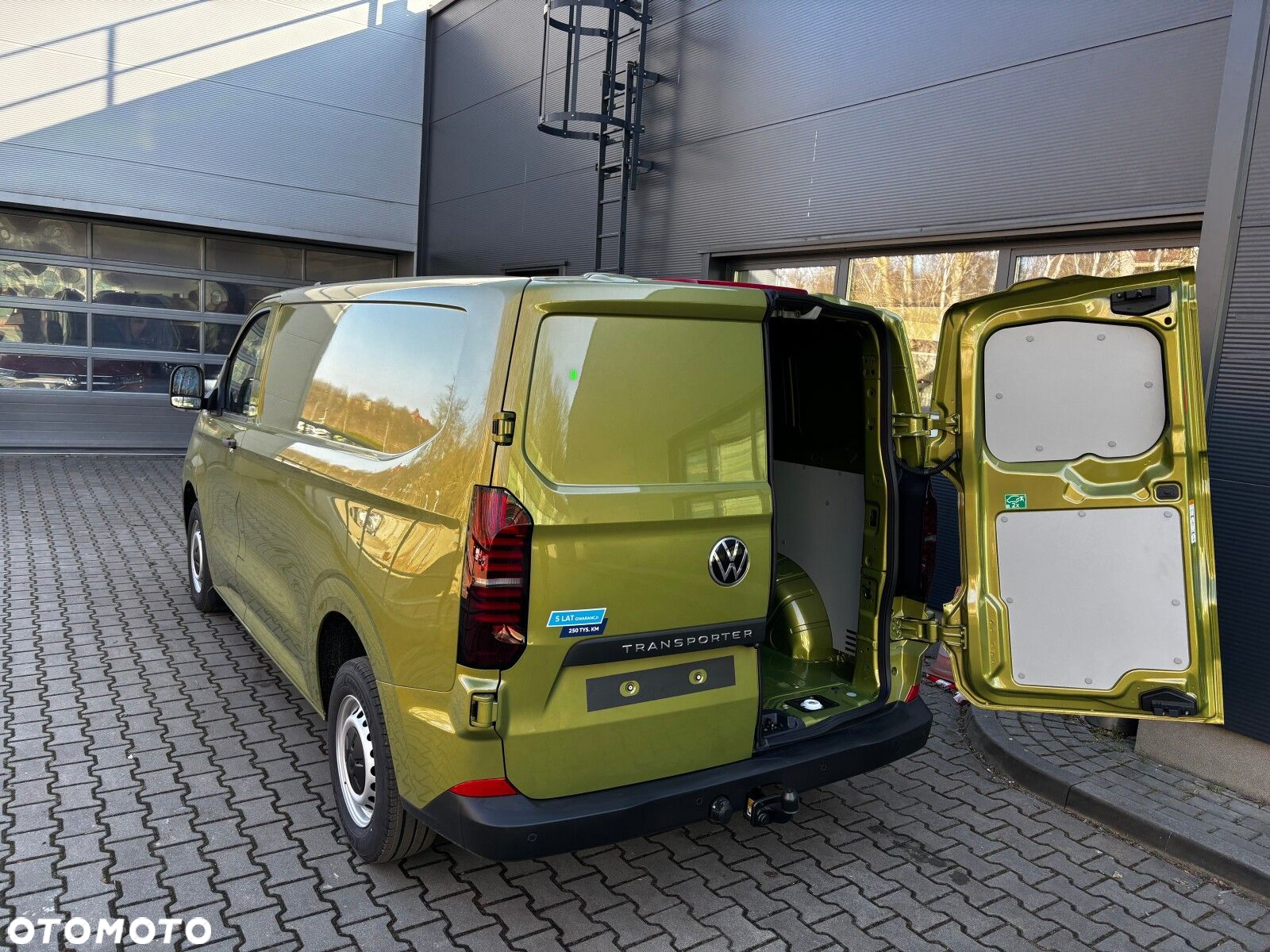 Volkswagen Transporter 2.0 TDI 150 KM 6-bm L1 - 5