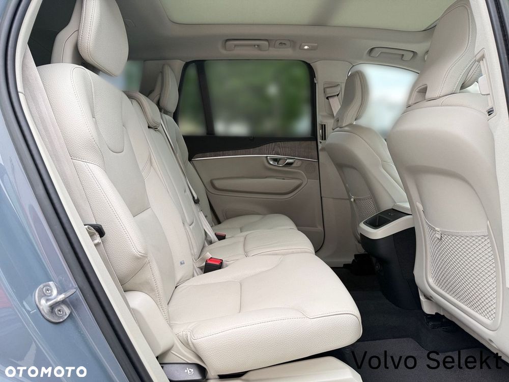 Volvo XC 90 - 30