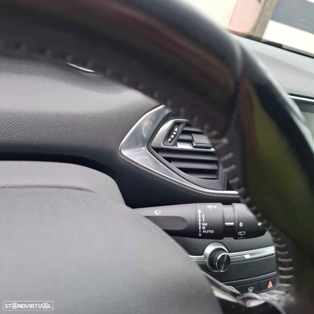 Peugeot 308 SW 1.6 BlueHDi Allure J18 - 33