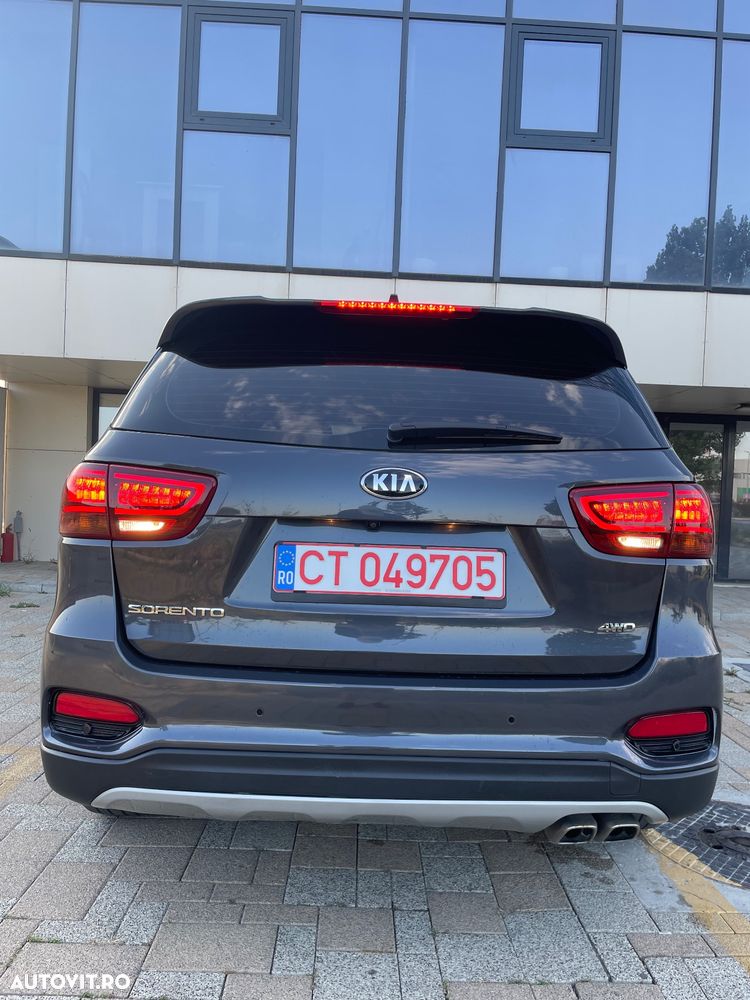 Kia Sorento 2.0 DSL 6AT 4x4 Cosmo - 6