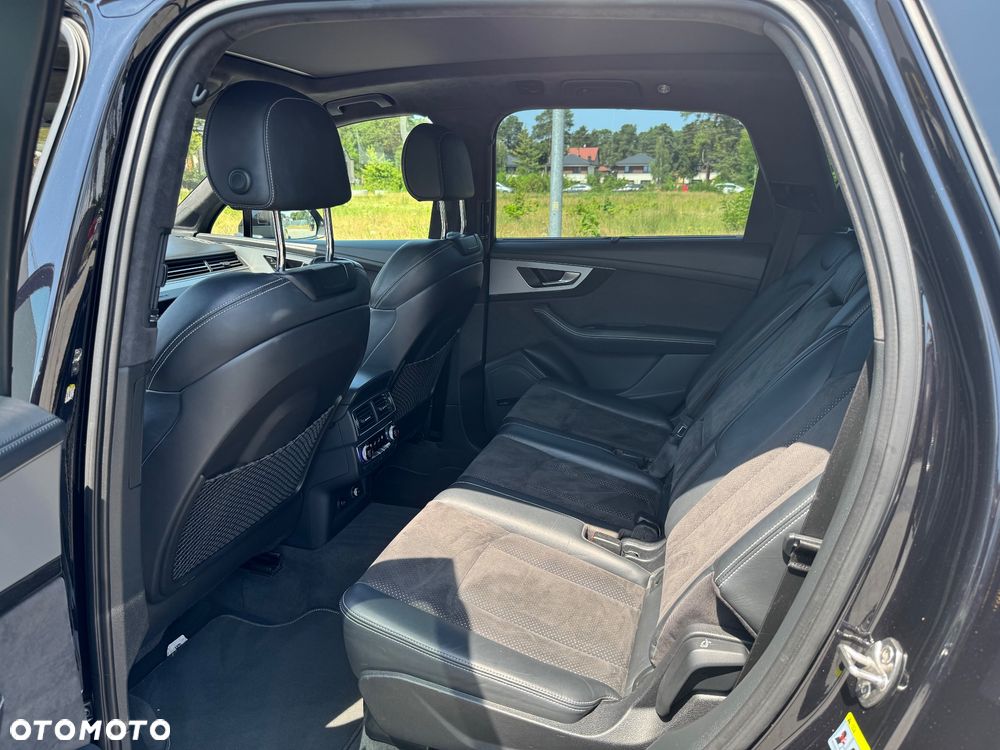 Audi Q7 - 24