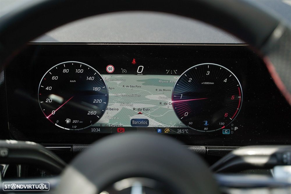 Mercedes-Benz GLA 180 d AMG Line - 23