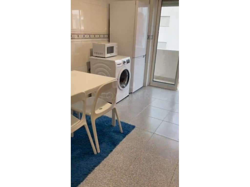 Apartamento T2 + 1 em Monserrate para Arrendamento - Grande imagem: 2/9