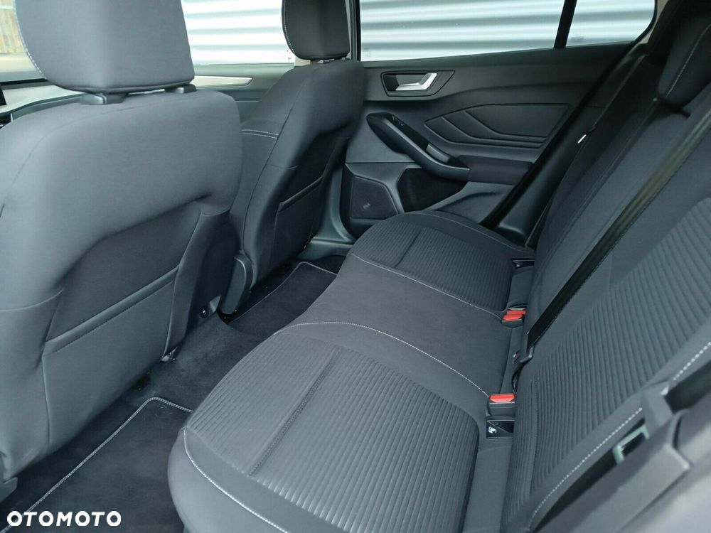 Ford Focus 1.0 EcoBoost mHEV Titanium X - 17
