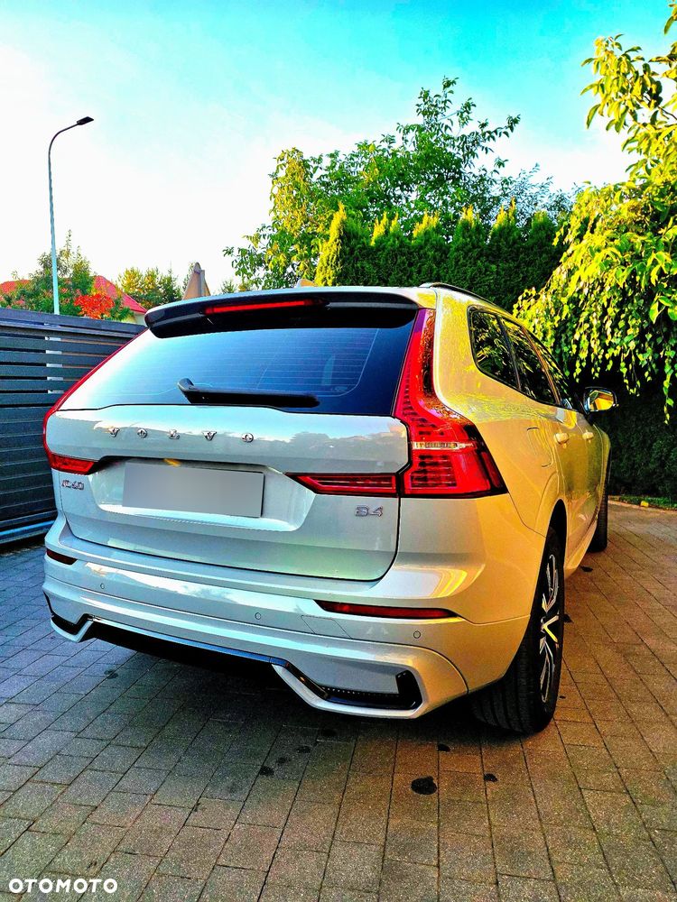 Volvo XC 60 B4 D AWD Plus Dark - 12