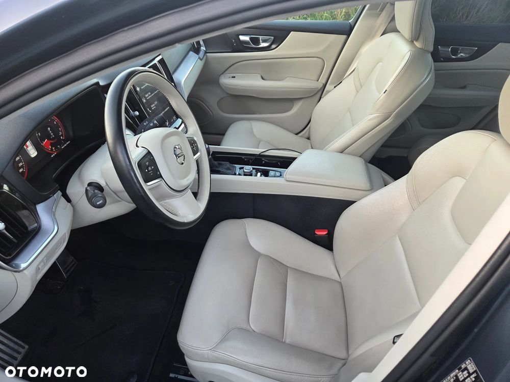 Volvo S60 T6 AWD R-Design - 11