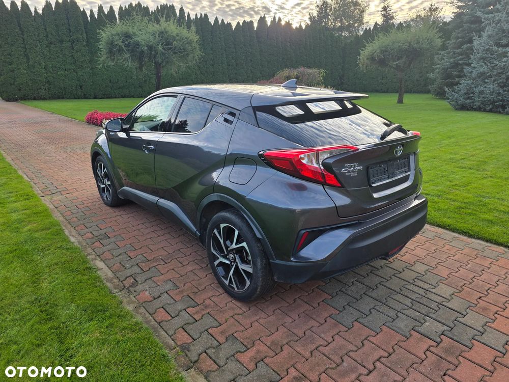 Toyota C-Hr 2018 photo 3