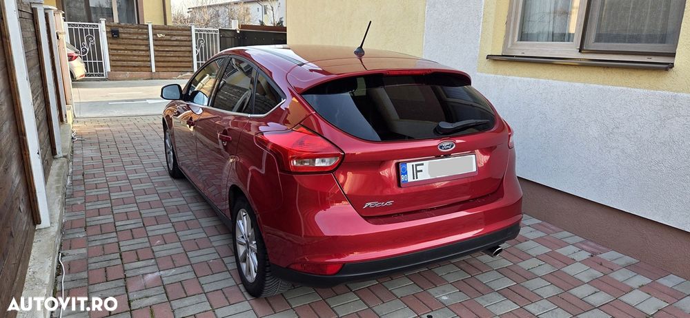 Ford Focus 2.0 TDCI Powershift Titanium - 8