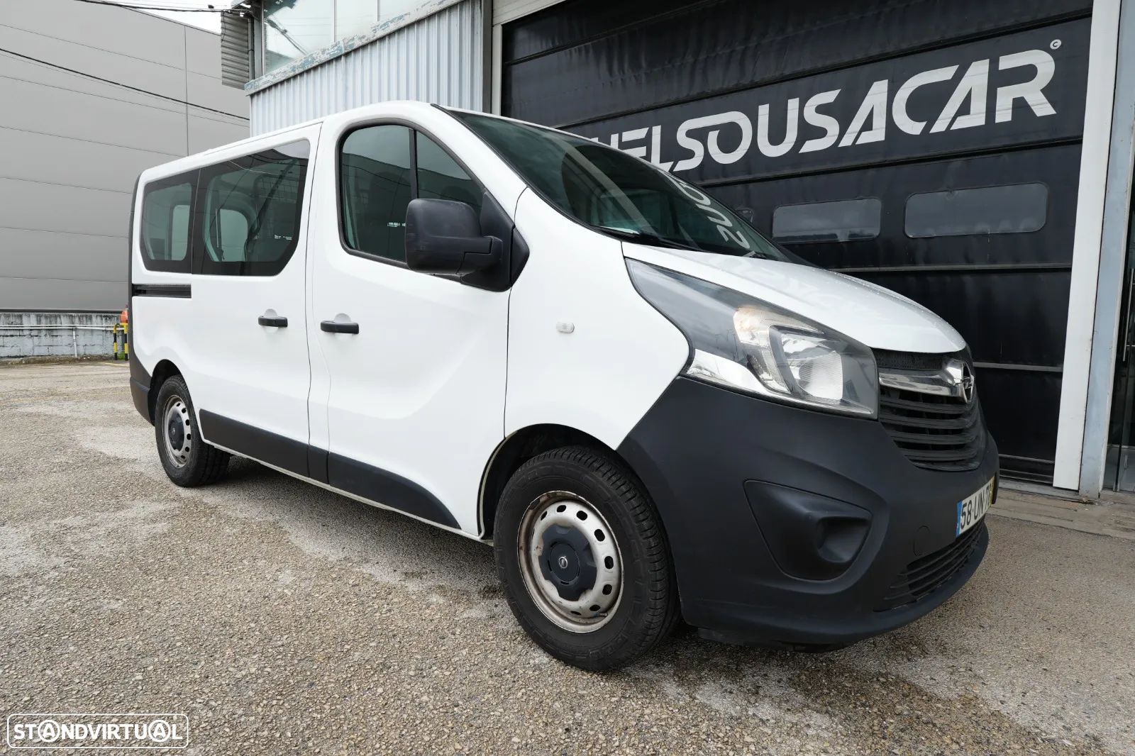 Opel Vivaro - 1