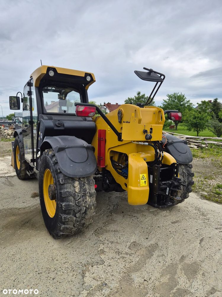 Caterpillar TH407C - 3