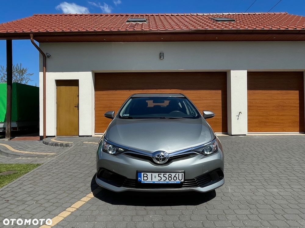 Toyota Auris - 3