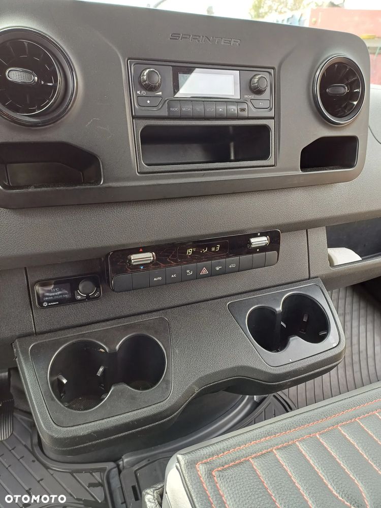 Mercedes-Benz SPRINTER - 18
