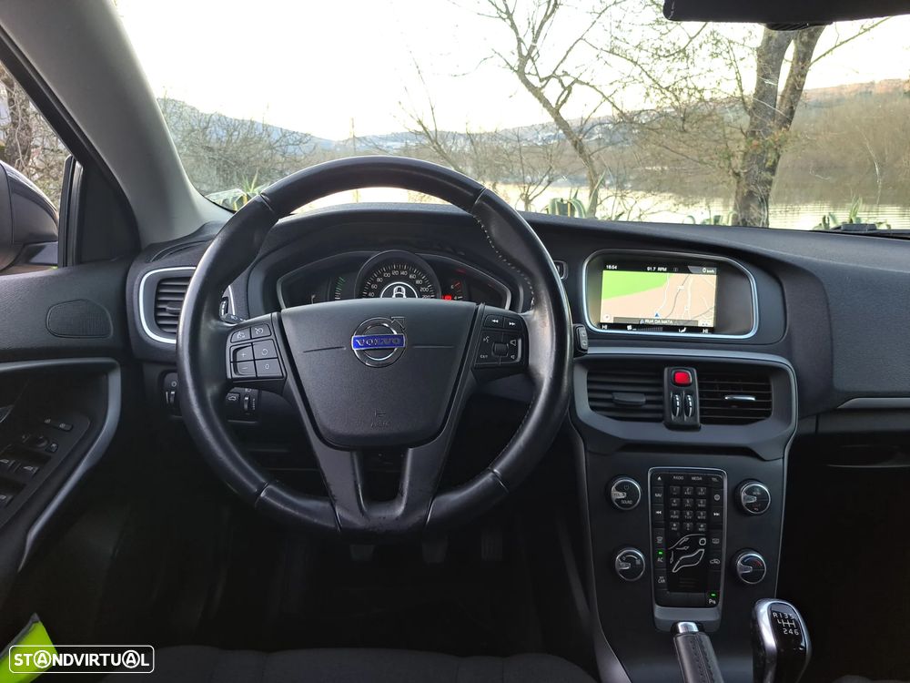 Volvo V40 D2 Kinetic - 17