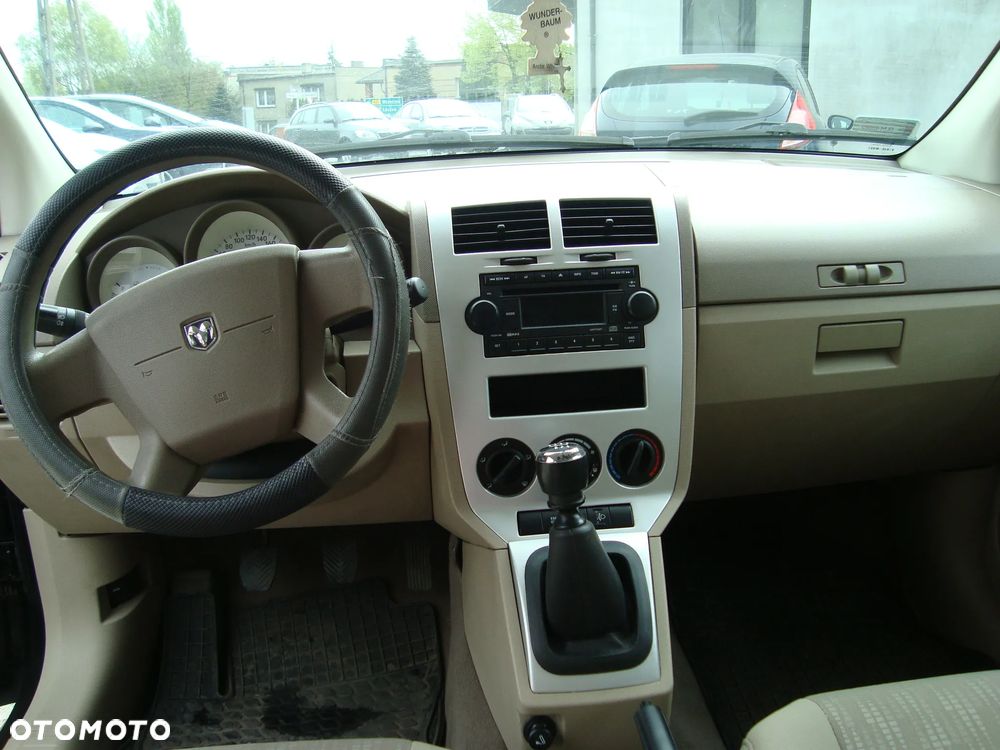 Dodge Caliber - 11