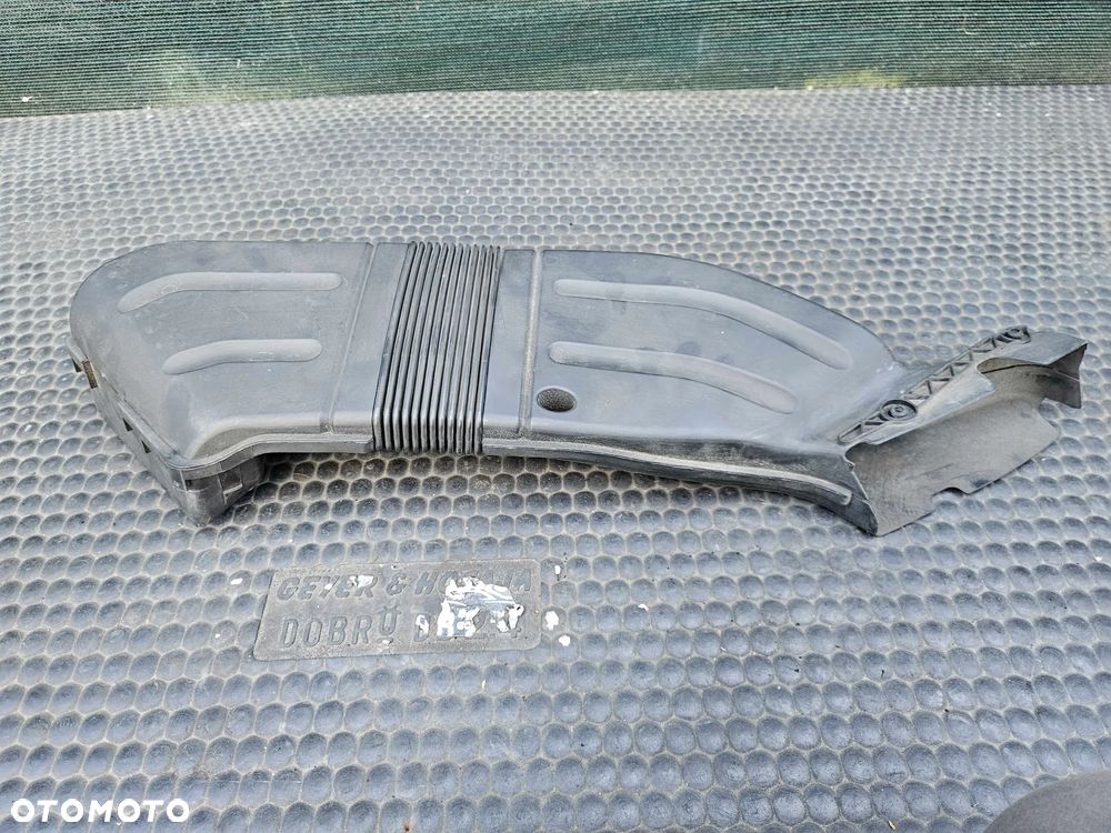 Przewód Dolot 8E0129618D 8E0129617D Wlot Kanał Filtra Powietrza Pas Przedni AUDI A4 B6 B7 - 2