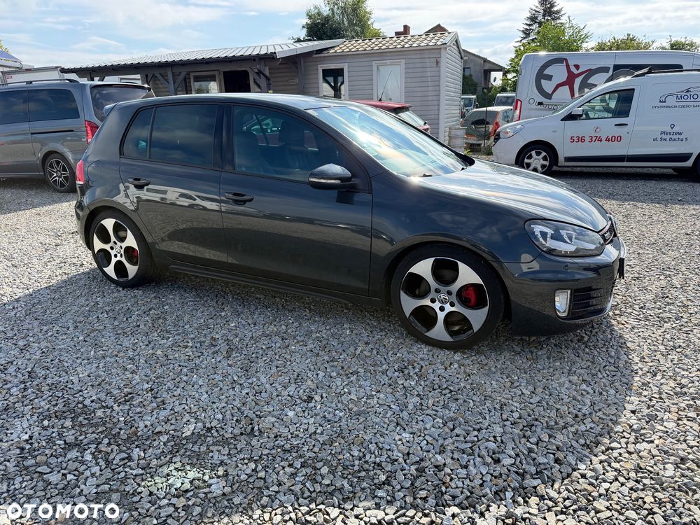 Volkswagen Golf 2.0 GTI DSG - 2