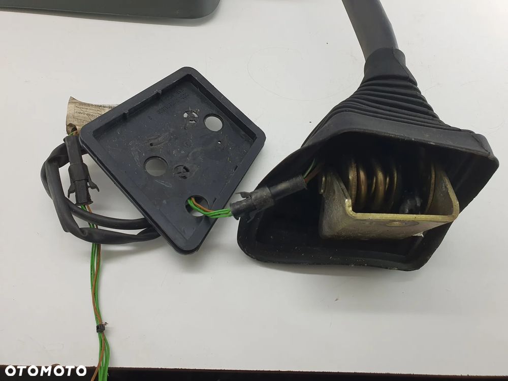 LUSTERKO LEWE  ELEKTRYCZNE  IVECO EUROCARGO - 5