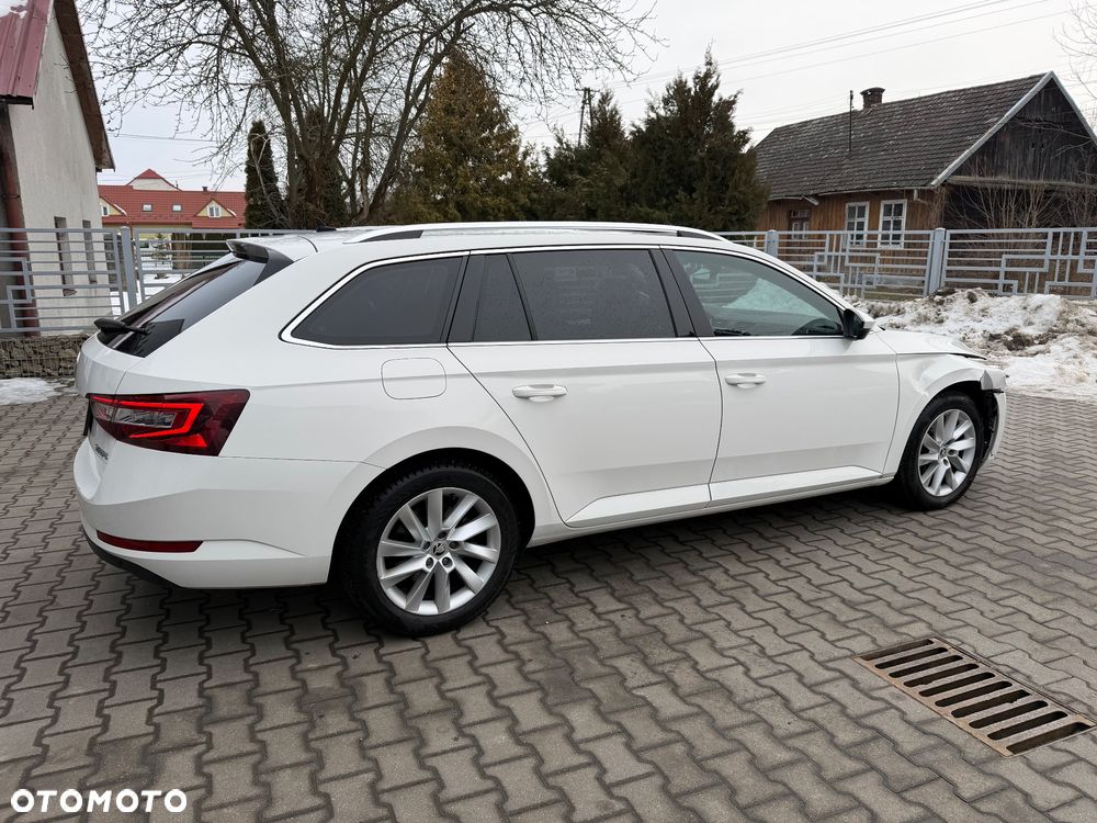 Skoda Superb 2.0 TDI Style DSG - 6