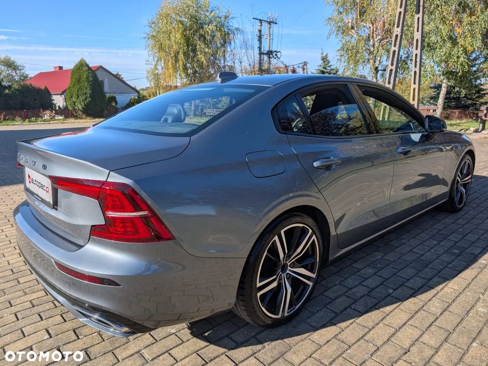 Volvo S60 B4 B R-Design - 8
