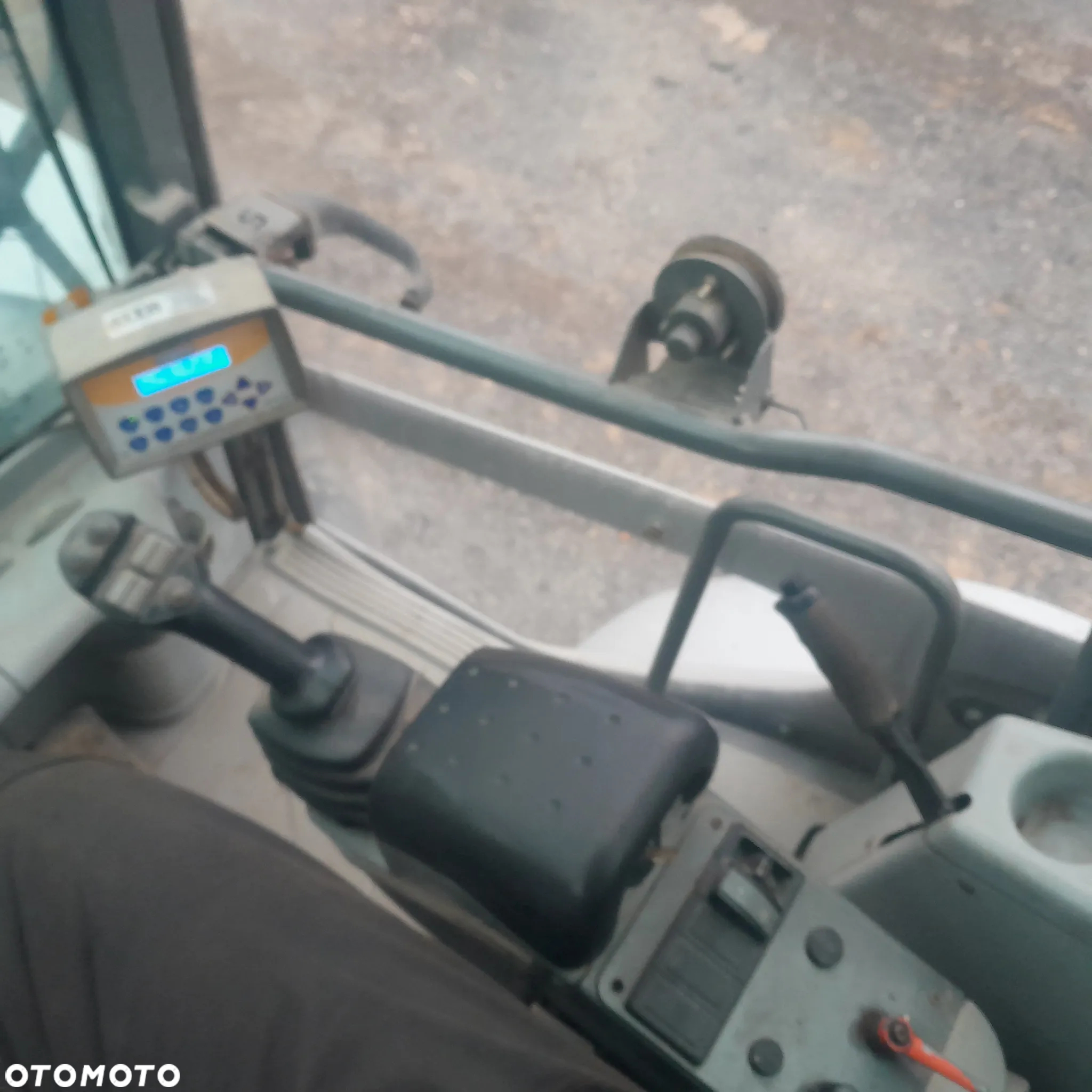 Kramer ALLRAD 880 - 8
