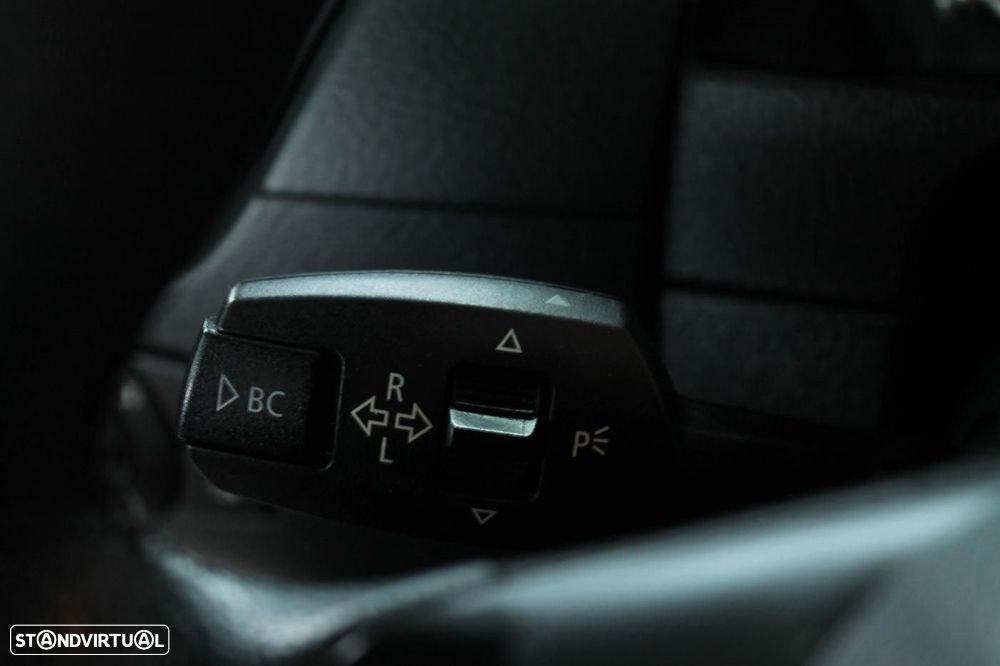 BMW X1 18 d sDrive - 19