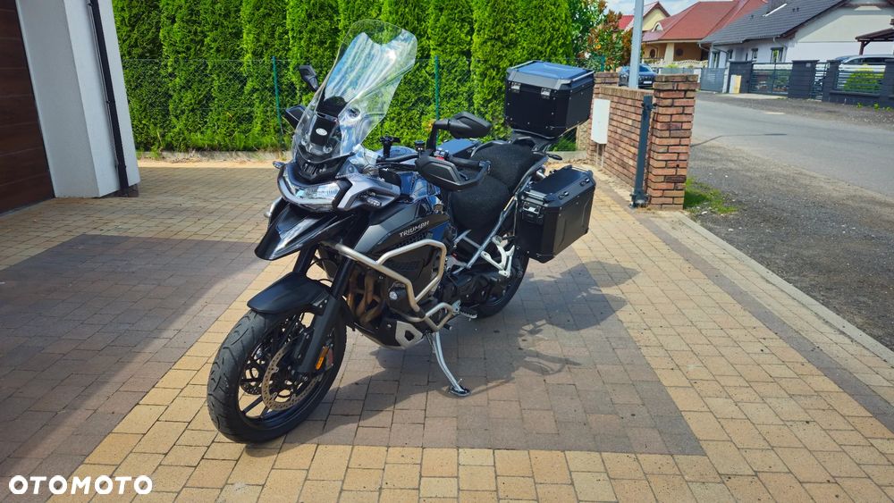 Triumph Tiger - 1