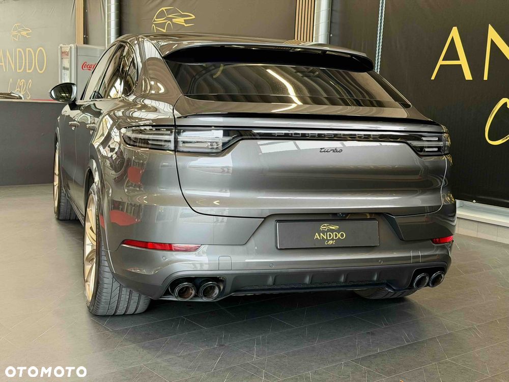 Porsche Cayenne Turbo - 10