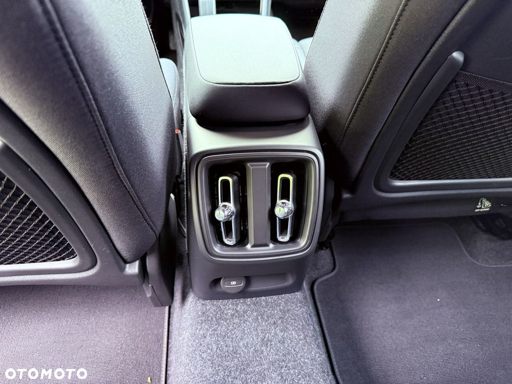 Volvo XC 40 - 19