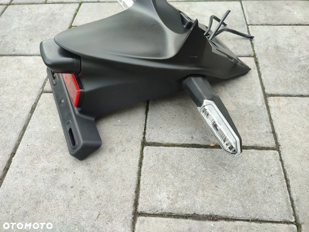 Mocowanie, podświetlanie tablicy rejestracyjnej, ogon, kierunkowskazy Kawasaki Z900 RS Z 900 RS - 8