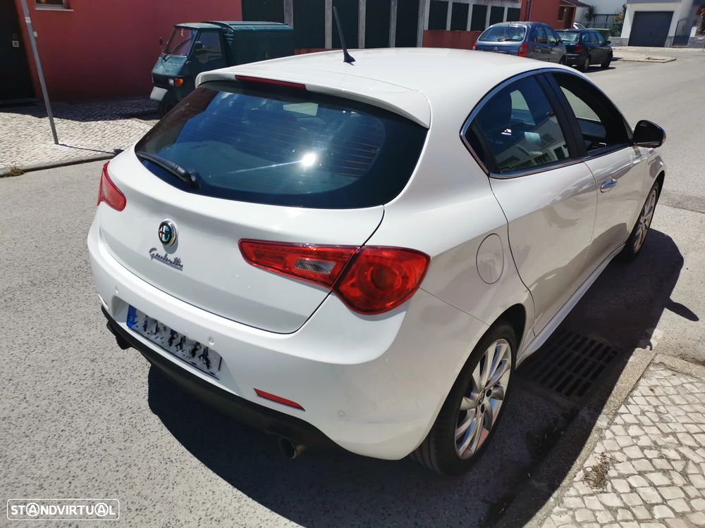 Alfa Romeo Giulietta - 5