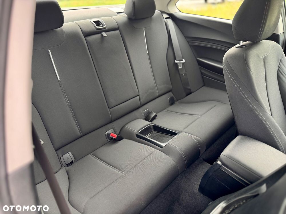 BMW Seria 2 218d Coupe Sport Line - 14