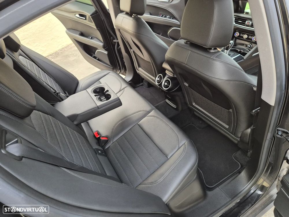 Alfa Romeo Stelvio 2.2 D Super AT8 - 30