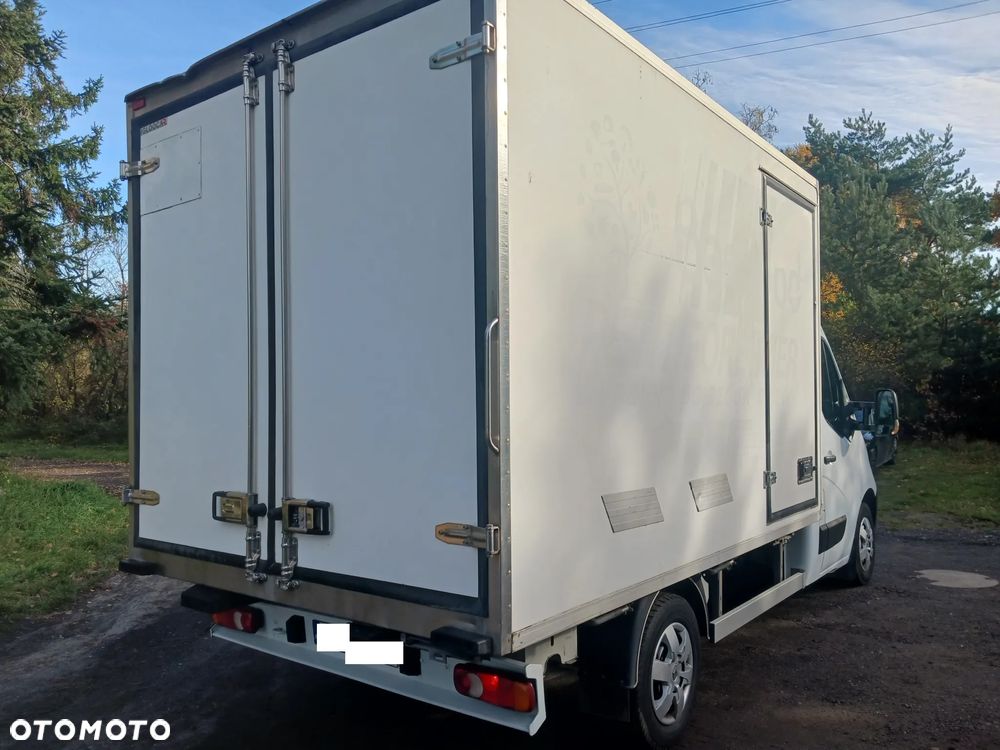 Renault Master III 2017r Izoterma chłodnia Mroźnia Agregat zasilanie 230V Salon - 31