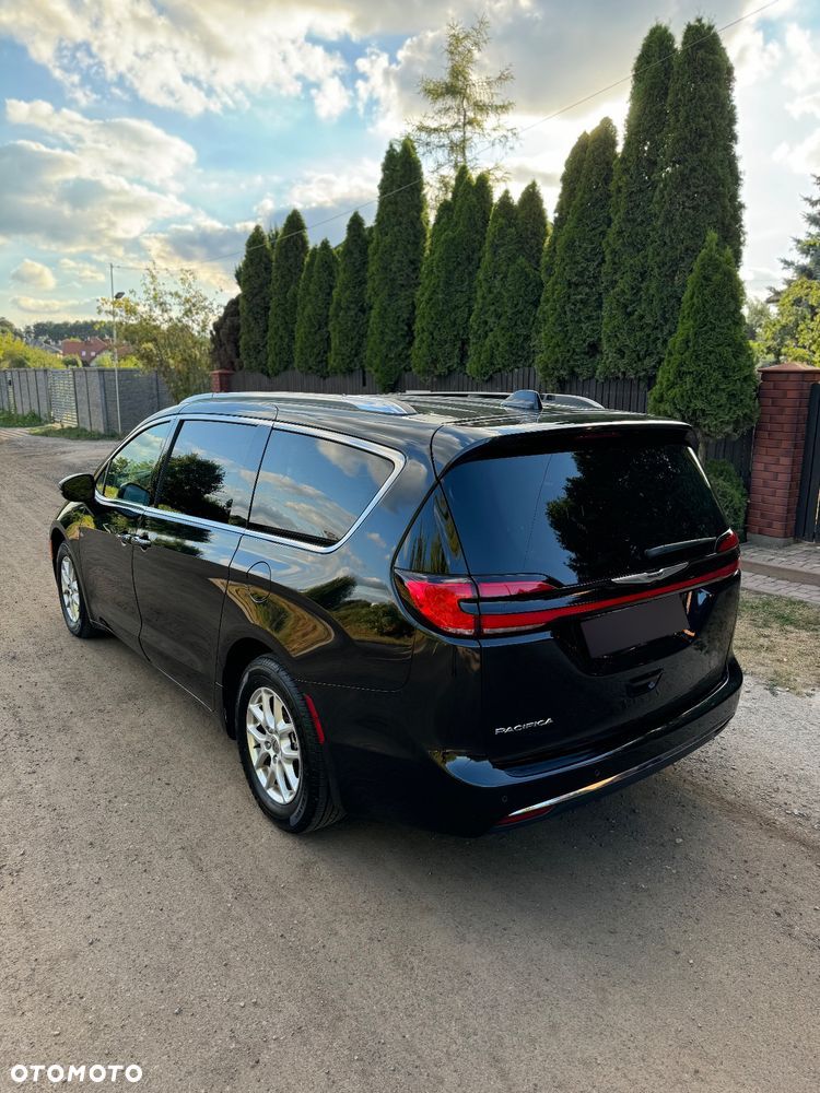 Chrysler Pacifica - 26