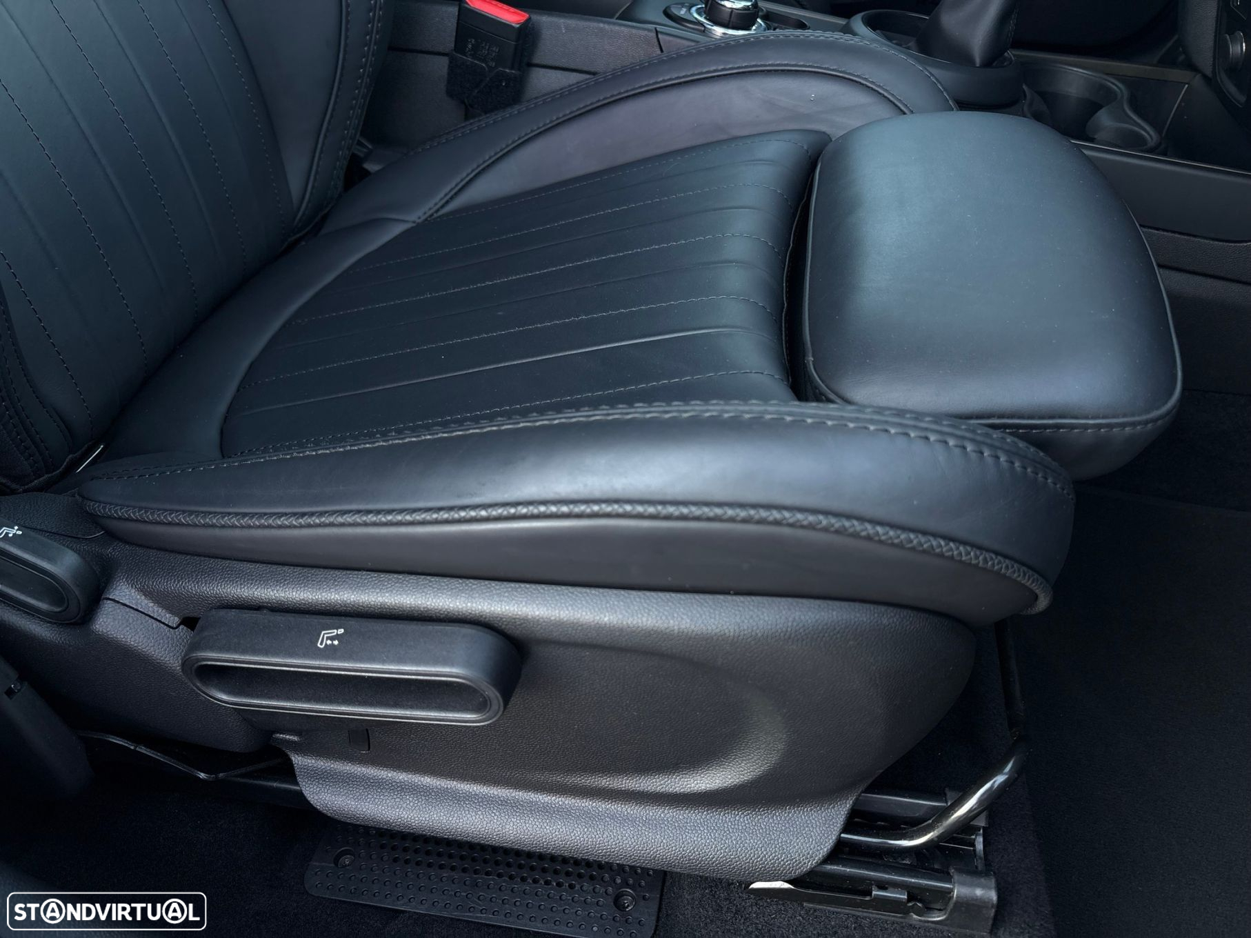 MINI Countryman Cooper SE ALL4 JCW Auto - 26