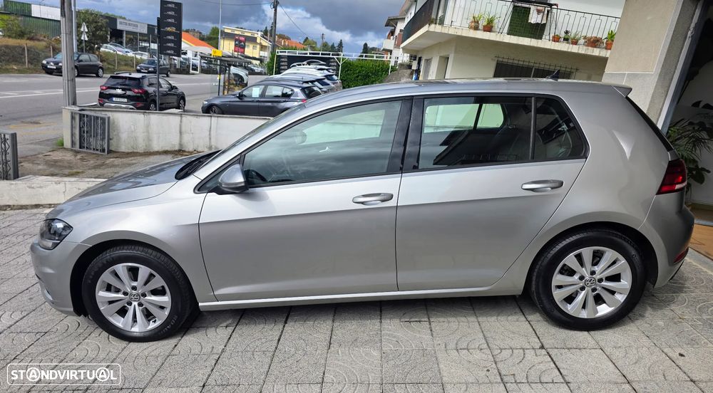 VW Golf 1.6 TDI Confortline - 24