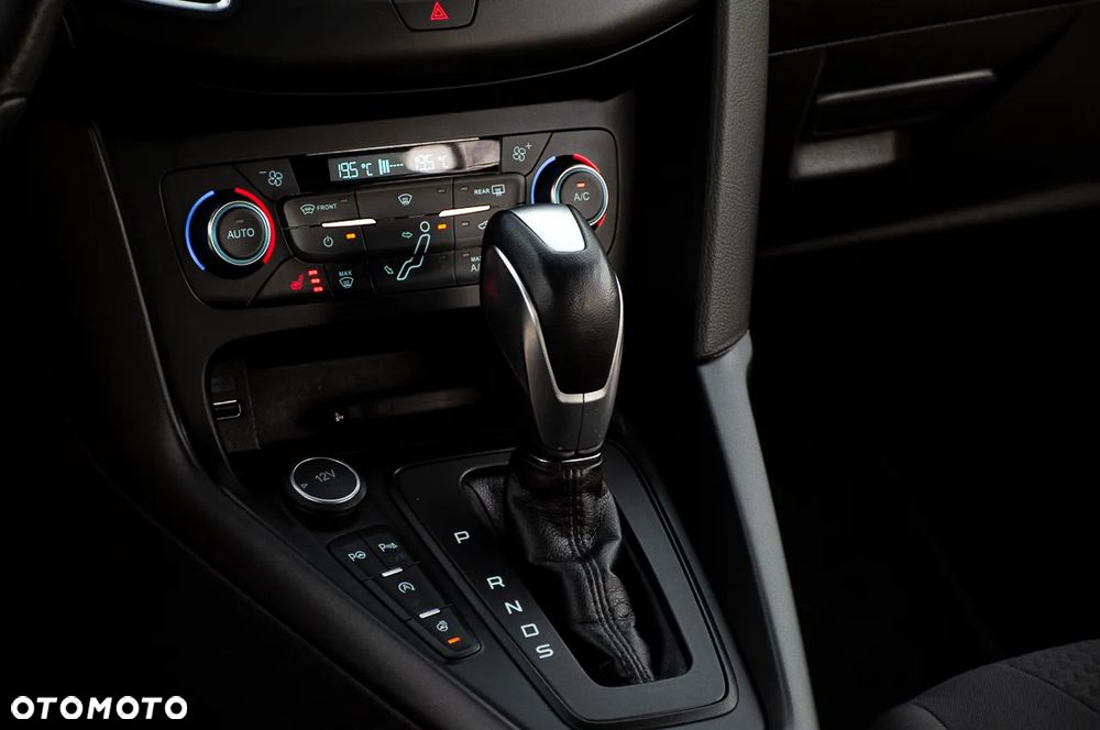 Ford Focus 1.5 EcoBoost ST-Line - 36