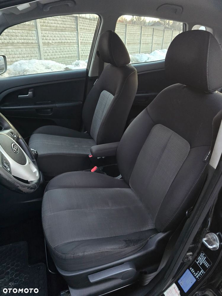 Kia Venga 1.4 CRDi 90 Attract - 6