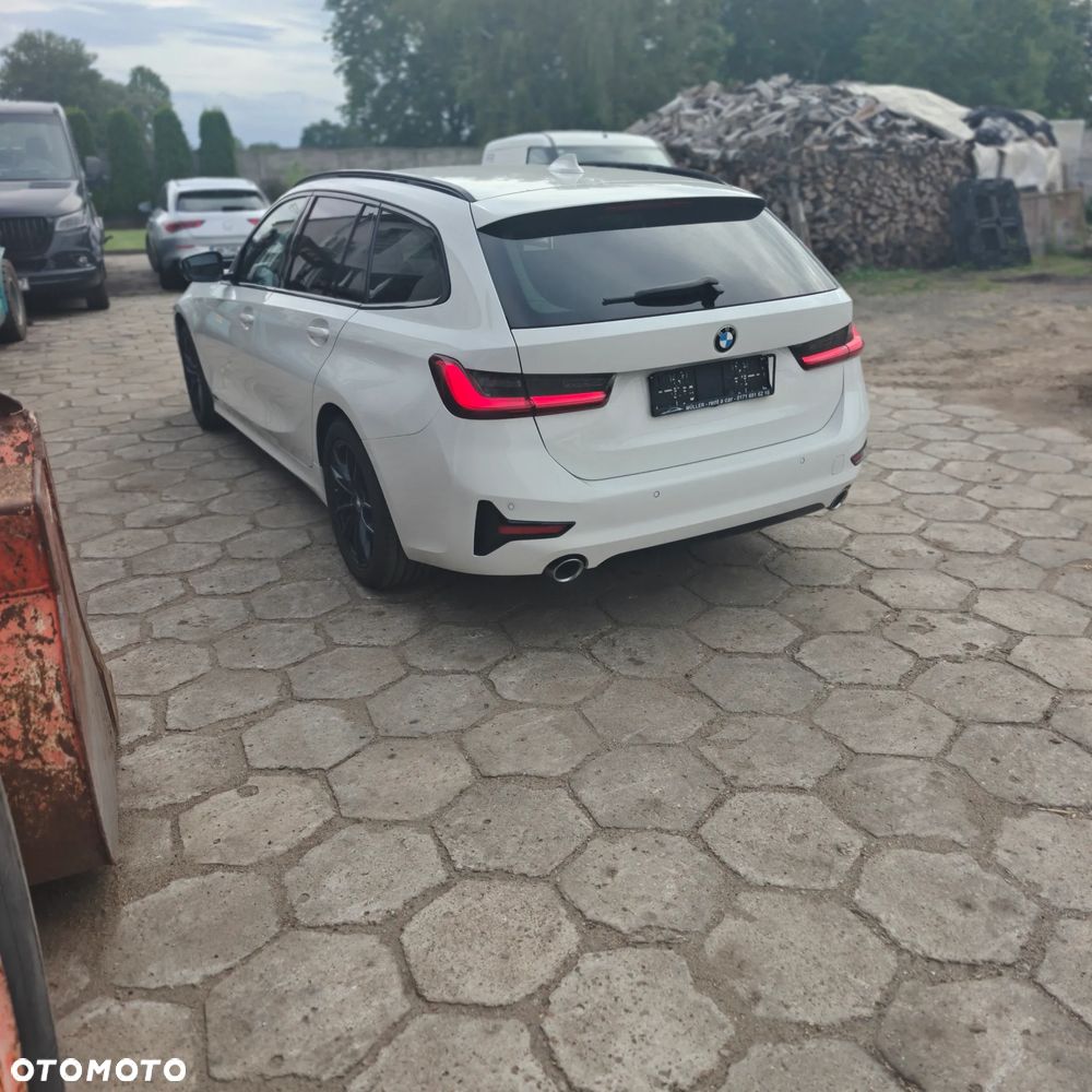 BMW Seria 3 320d Sport Line Shadow sport - 4