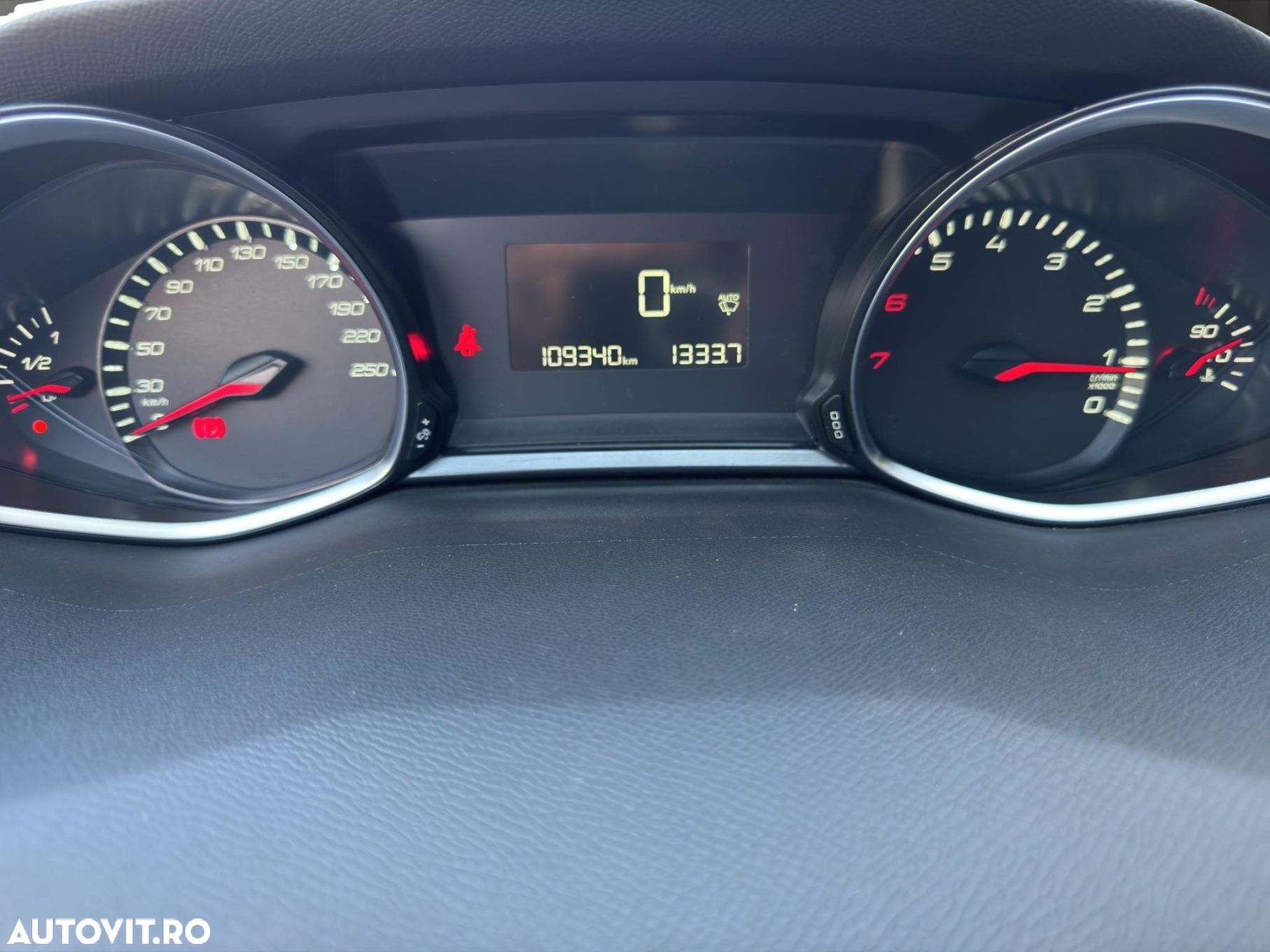 Peugeot 308 PureTech 110 Stop & Start Style - 6